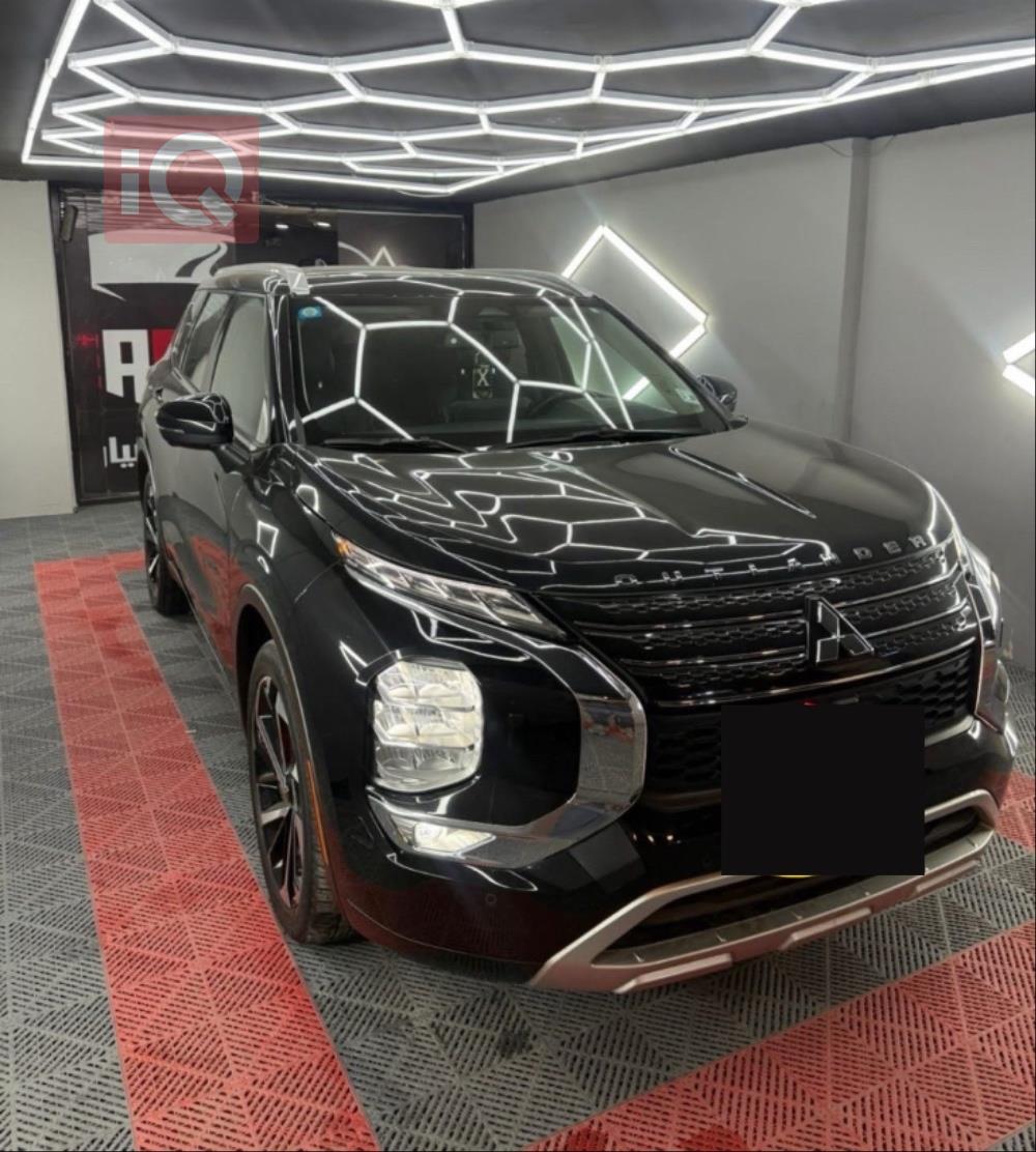 ميتسوبيشي اوتلاندر